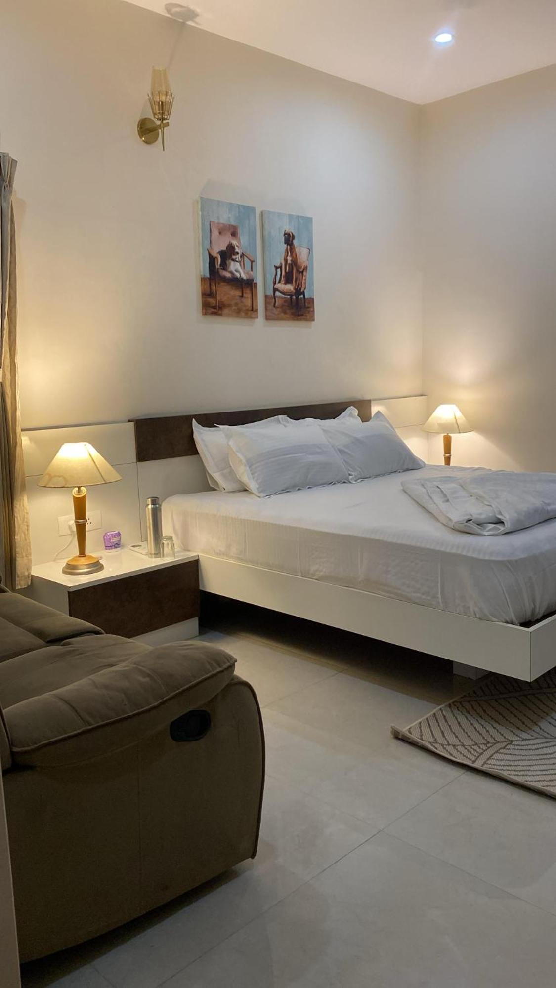 Gatsby Grandeur Luxury Villa 班加罗尔 外观 照片
